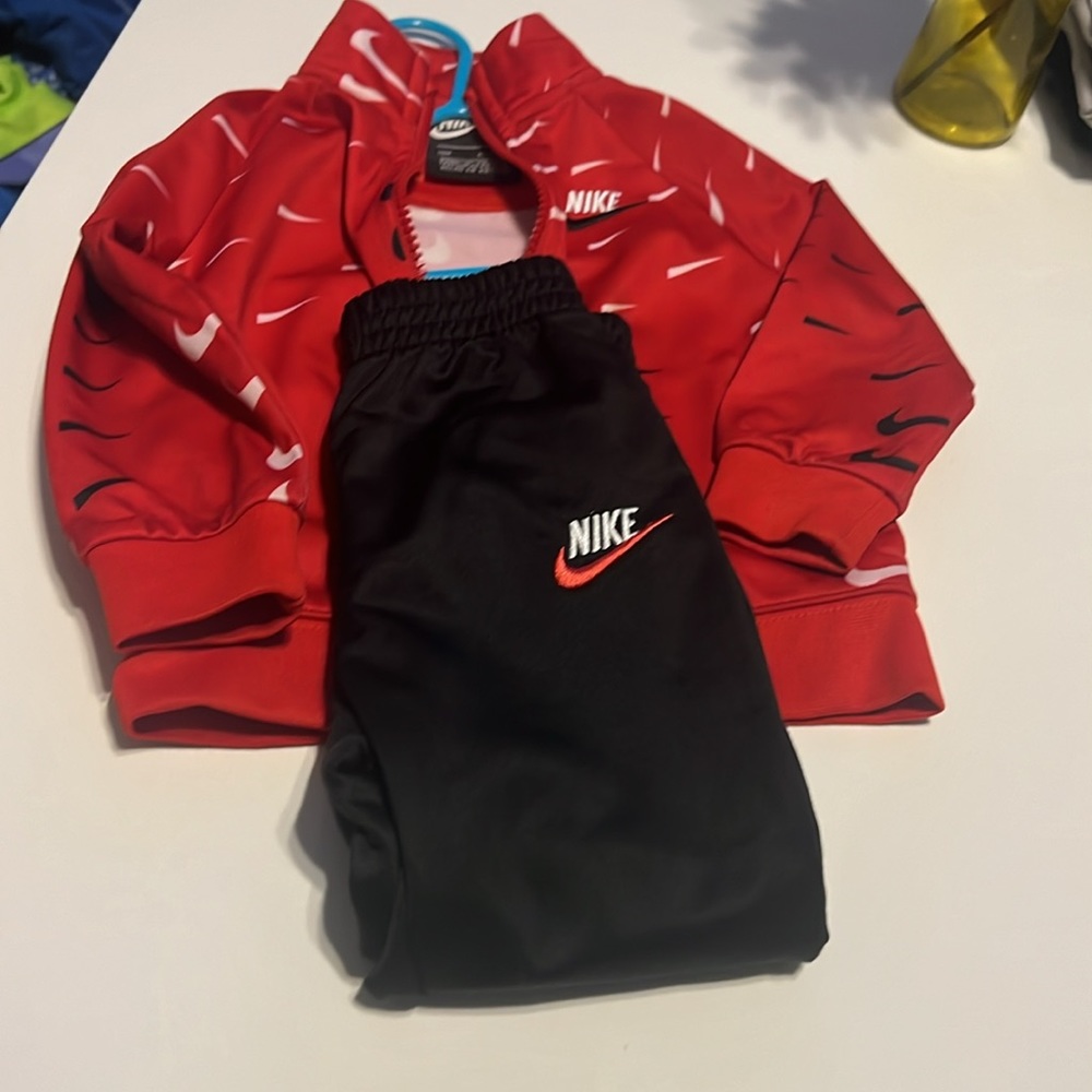 Nike joggers set 18 months